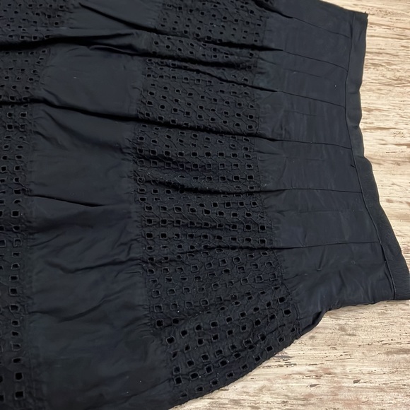Gap skirt - eyelet black - size 0 - Picture 7 of 7